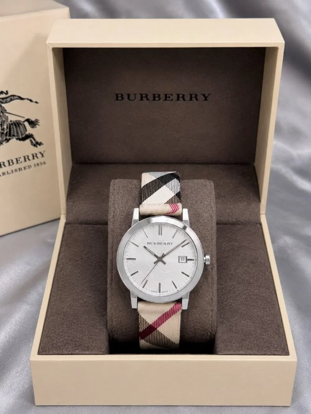 Burberry city bu9019